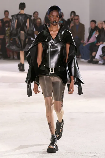 Look 22